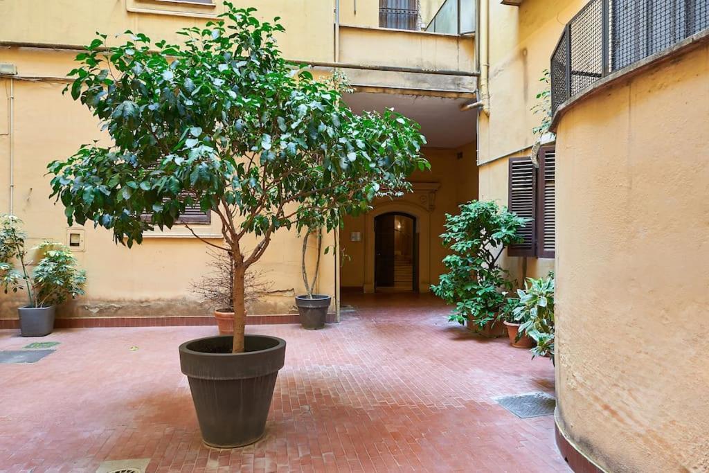 Irex - Cavour Private Apartment Рим Екстериор снимка