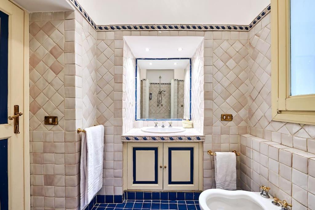 Irex - Cavour Private Apartment Рим Екстериор снимка
