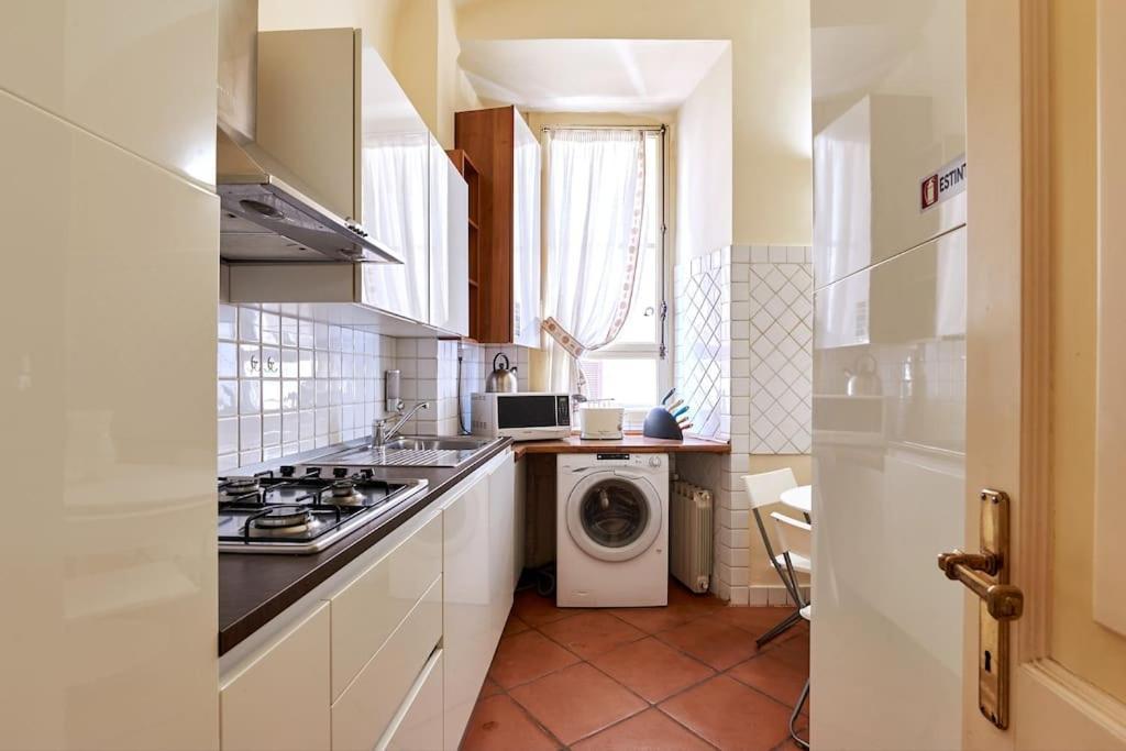 Irex - Cavour Private Apartment Рим Екстериор снимка