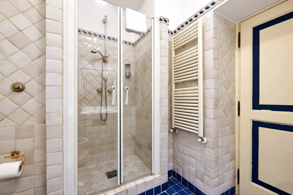 Irex - Cavour Private Apartment Рим Екстериор снимка