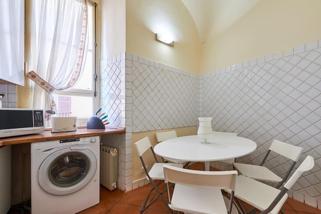 Irex - Cavour Private Apartment Рим Екстериор снимка
